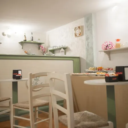 Corte Dell'immacolata Al Mare 3* 玛丽娜迪曼卡维萨