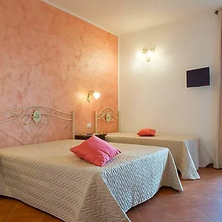 Corte Dell'immacolata Al Mare 3* 마리나디만카베르사