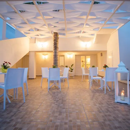 Bed and Breakfast Corte Dell'immacolata Al Mare 3*