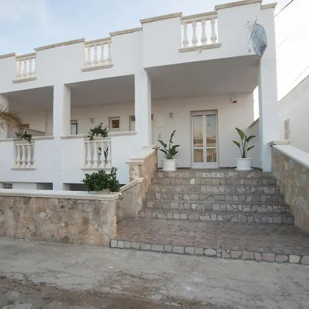 Corte Dell'immacolata Al Mare Bed and Breakfast