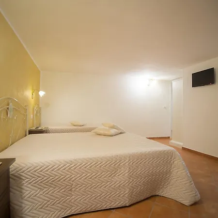 Corte Dell'immacolata Al Mare 3* Марина-ди-Манкаверса